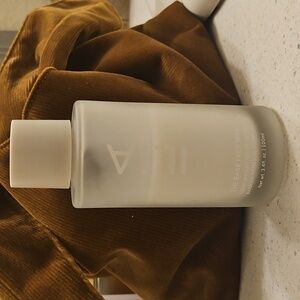 Ilia the base face milk